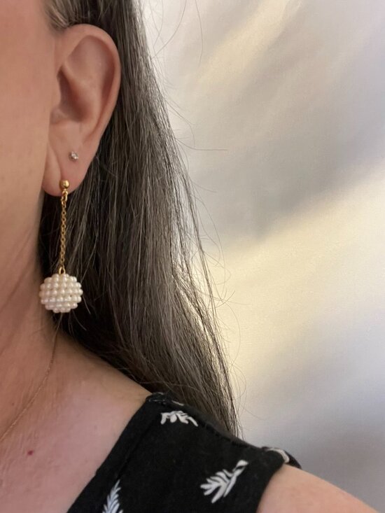 Vintage 1991 Avon Snowball Dangle Earrings - Picture 3 of 6